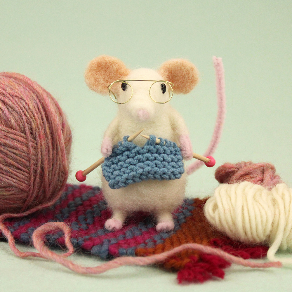 Knitting Mouse Small Needle Felt Kit